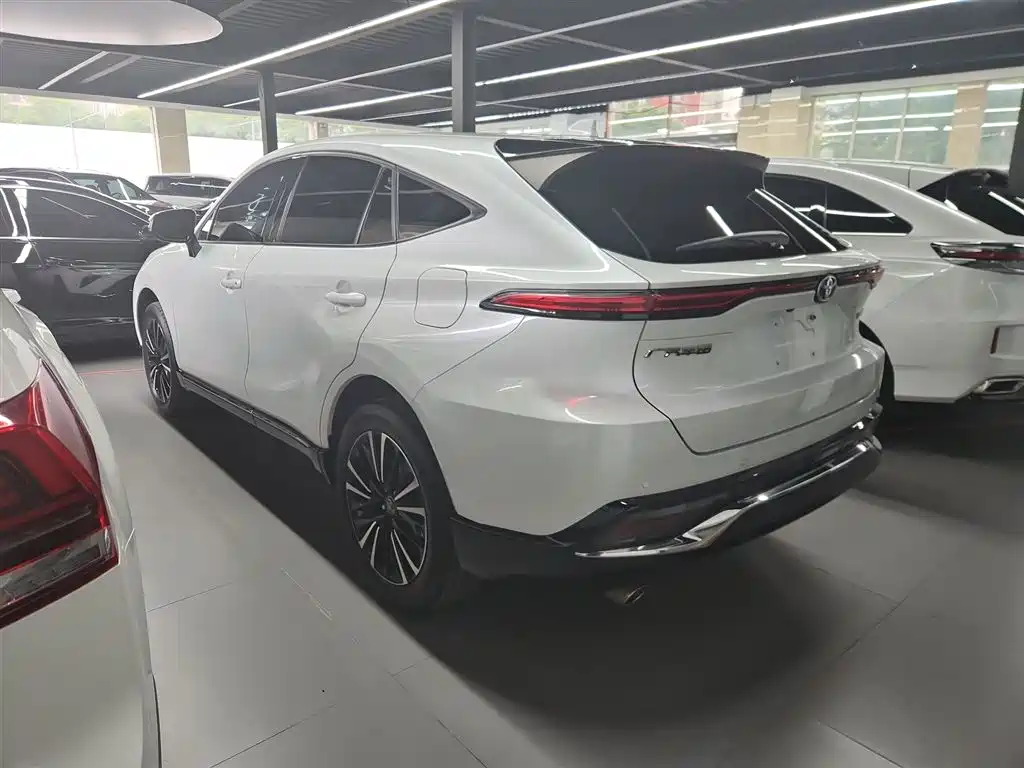 Toyota Venza 2022 2.0L CVT 2WD Premium фото 7