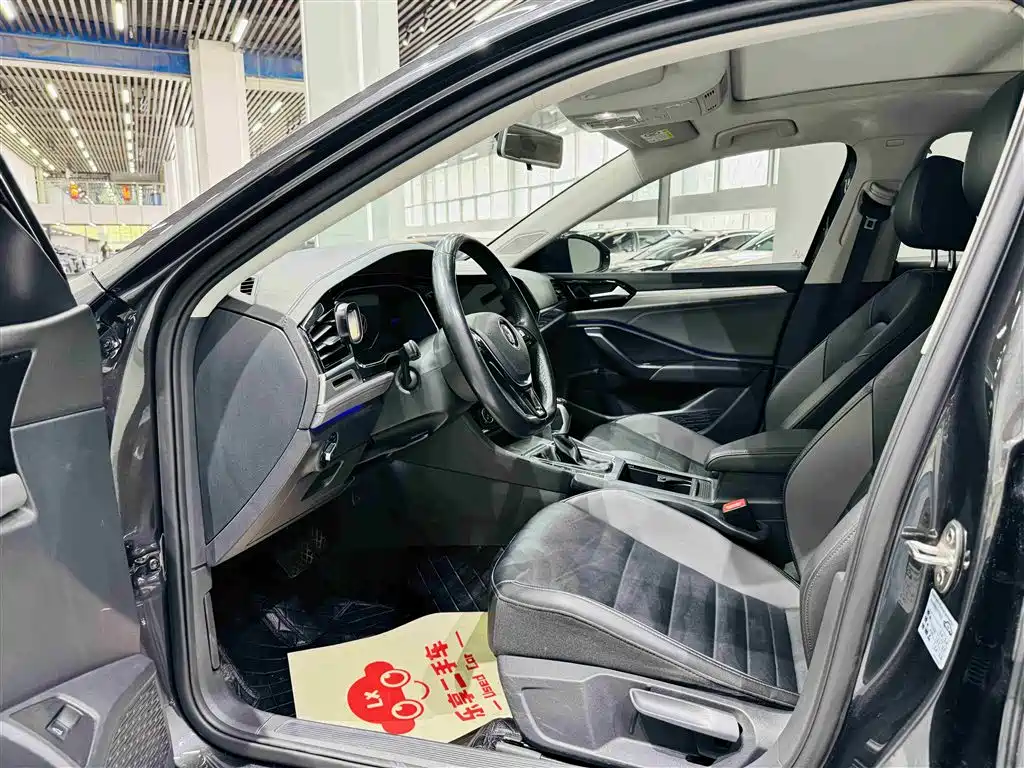 Volkswagen Sagitar 2021 280TSI DSG 30th Anniversary Edition фото 11