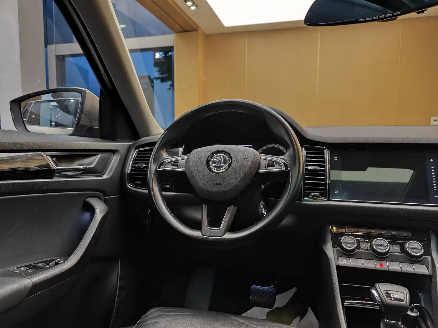 Škoda Kodiaq 2017 TSI330 7-seater 2WD Luxury Edition фото 15