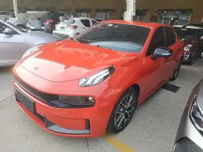 Lynk & Co 03