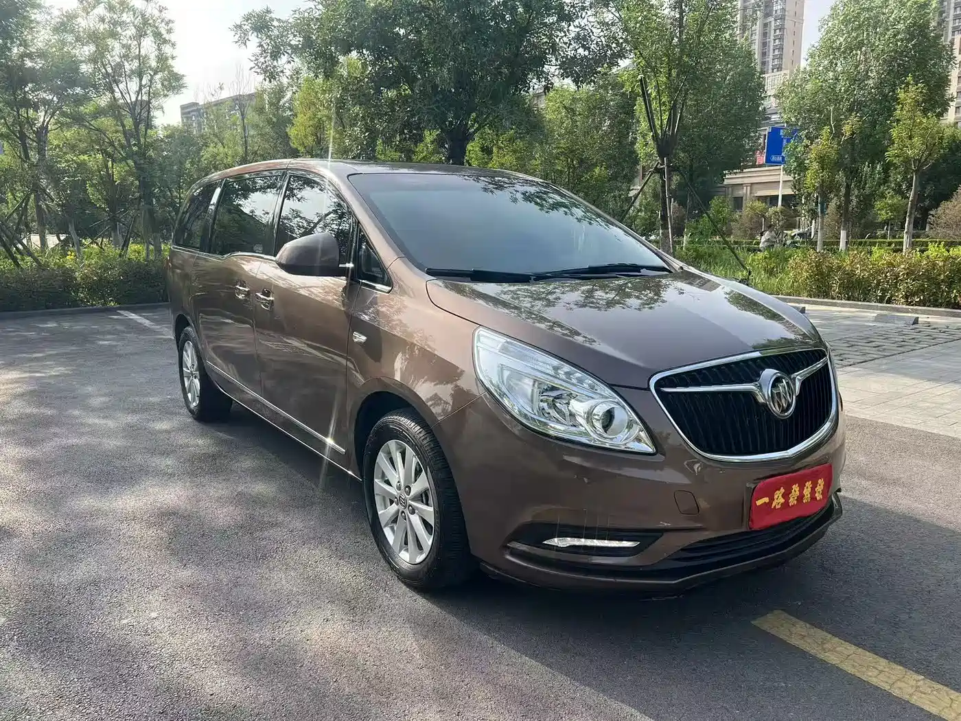 Buick GL8 2018 28T Luxury Model China VI фото 3