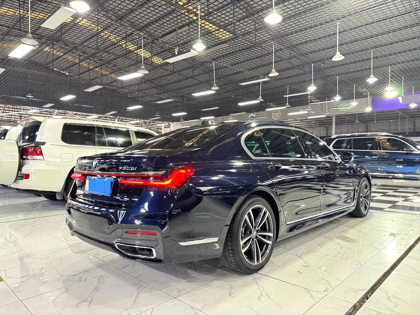 BMW 7 Series 2021 Model 730Li M Sport Package фото 16