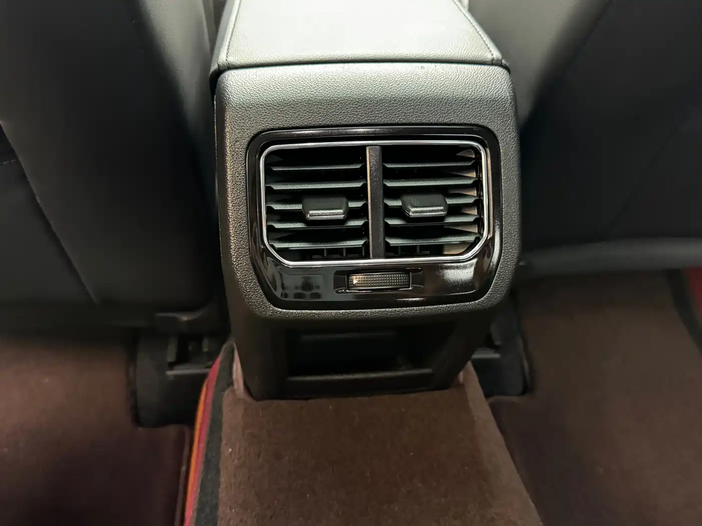 Volkswagen Lamando 2018 280TSI DSG Comfort Edition фото 8