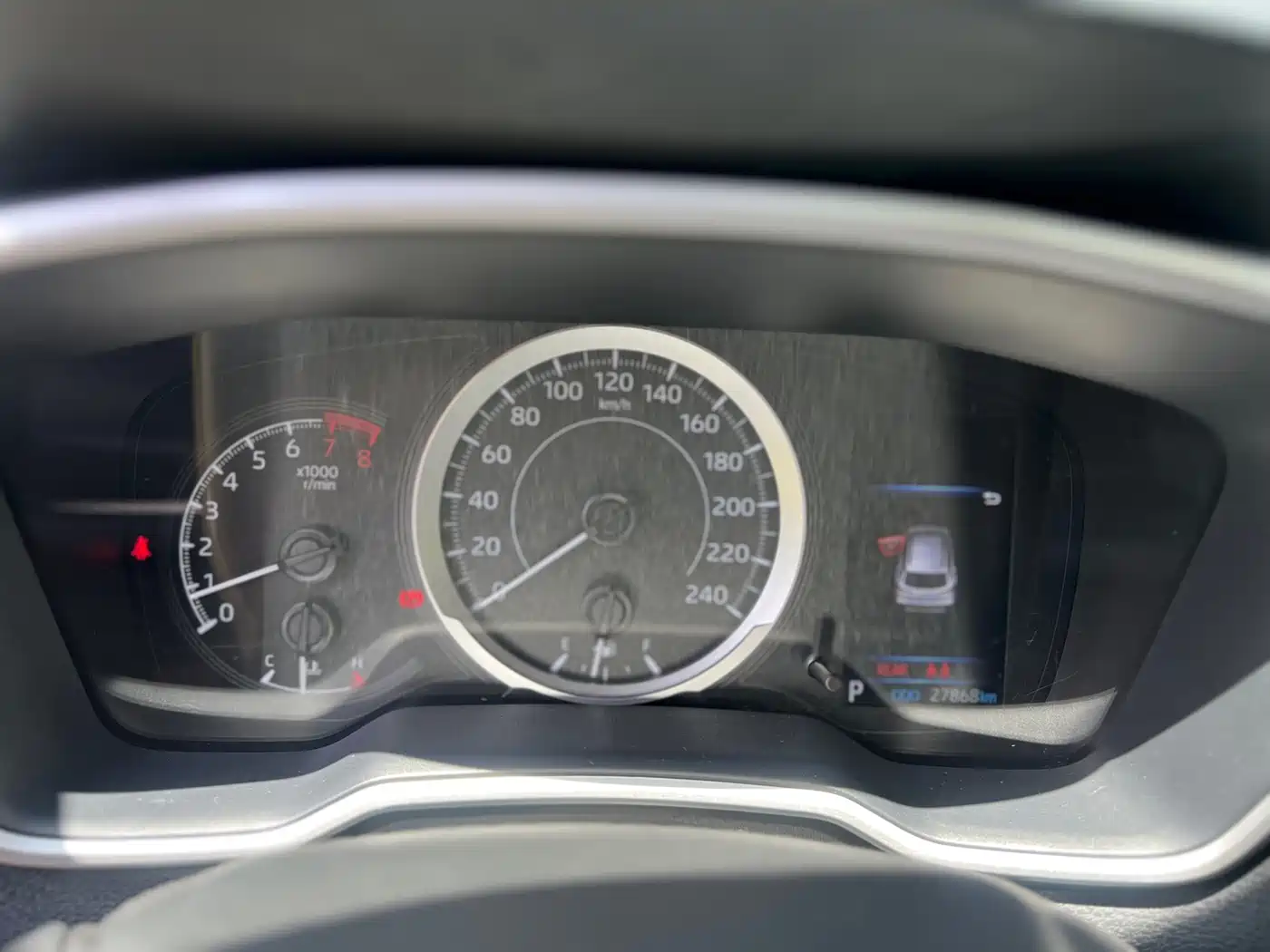 Toyota Frontlander 2022 2.0L CVT Luxury Edition фото 12