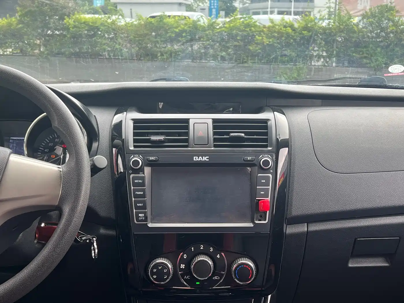 BAIC Huansu S3 2015 2014 1.5L Comfort (China IV)