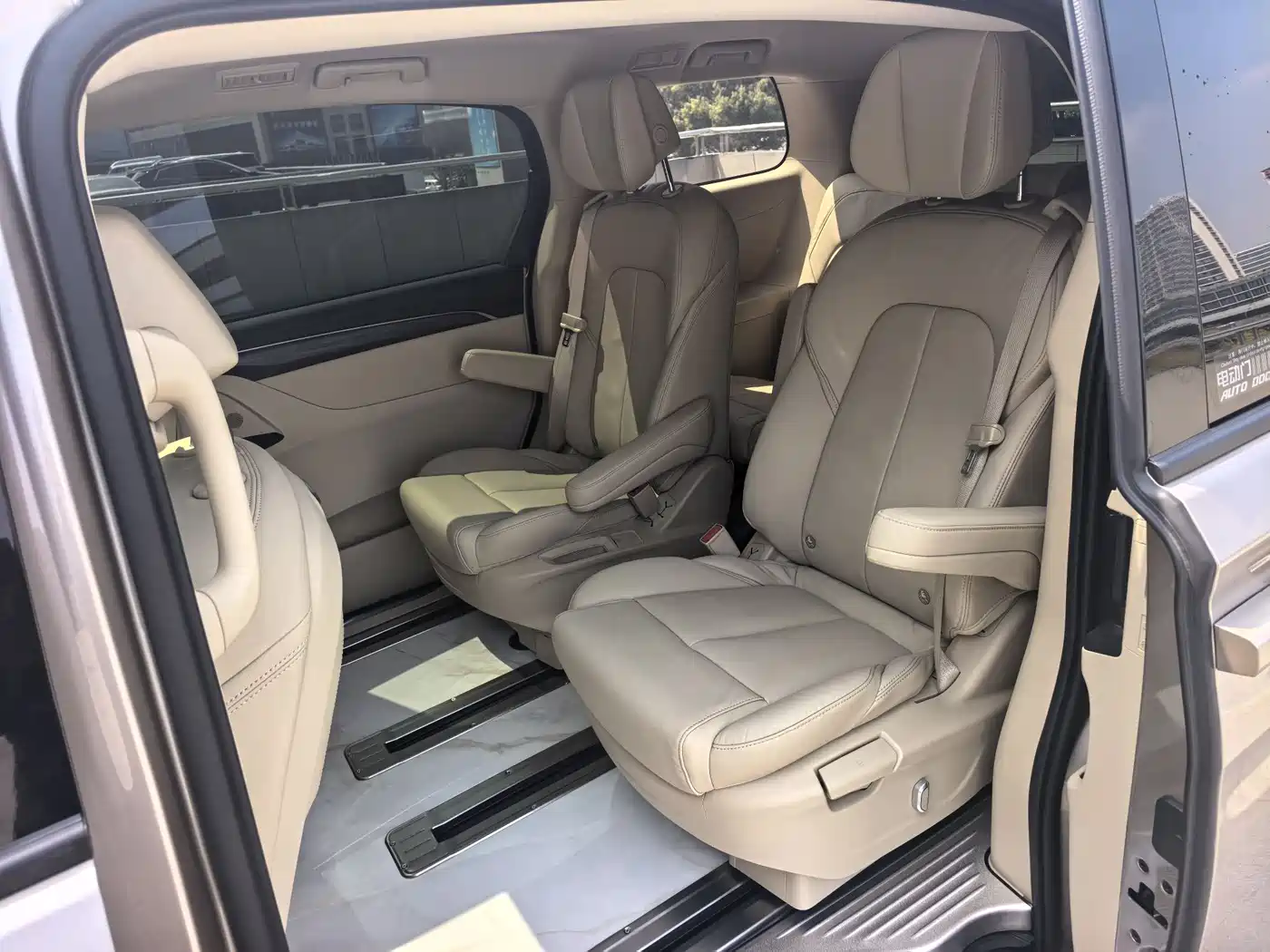 Buick GL8 2023 ES Landmaster Exclusive фото 13