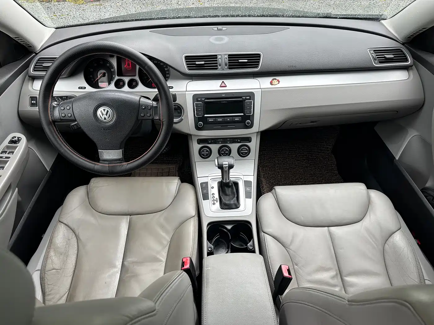 صورة 8 - Volkswagen Magotan