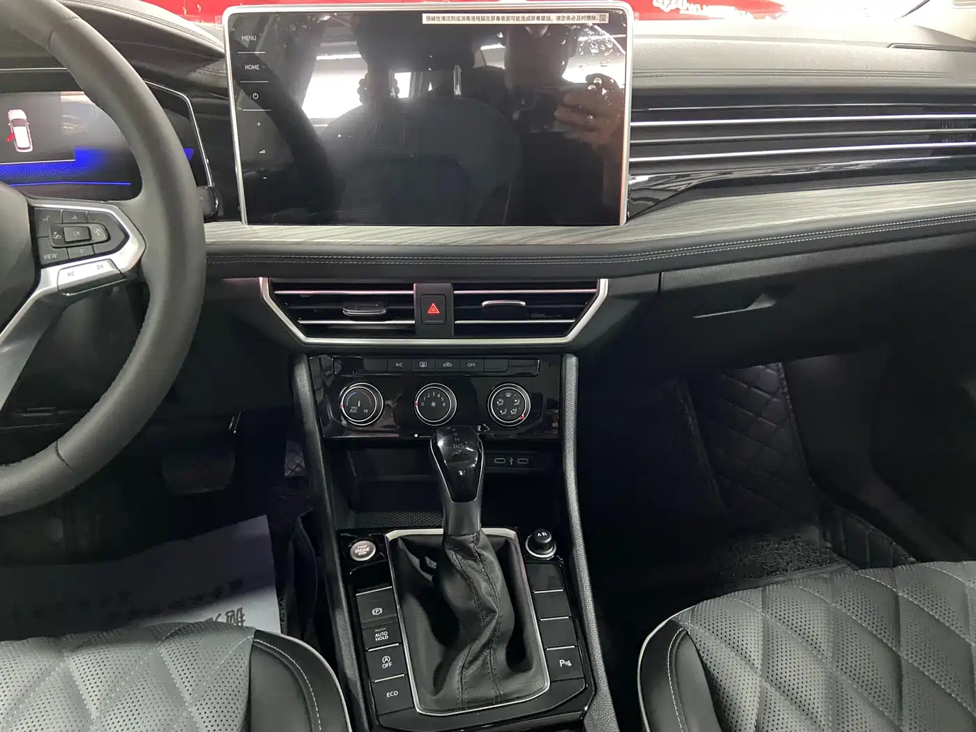 Volkswagen Sagitar 2025 300TSI DSG Surpass Edition фото 8