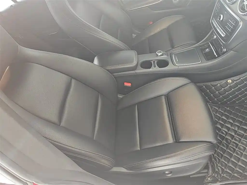Mercedes-Benz CLA (Import) 2018 CLA 200 Fashion Edition фото 25