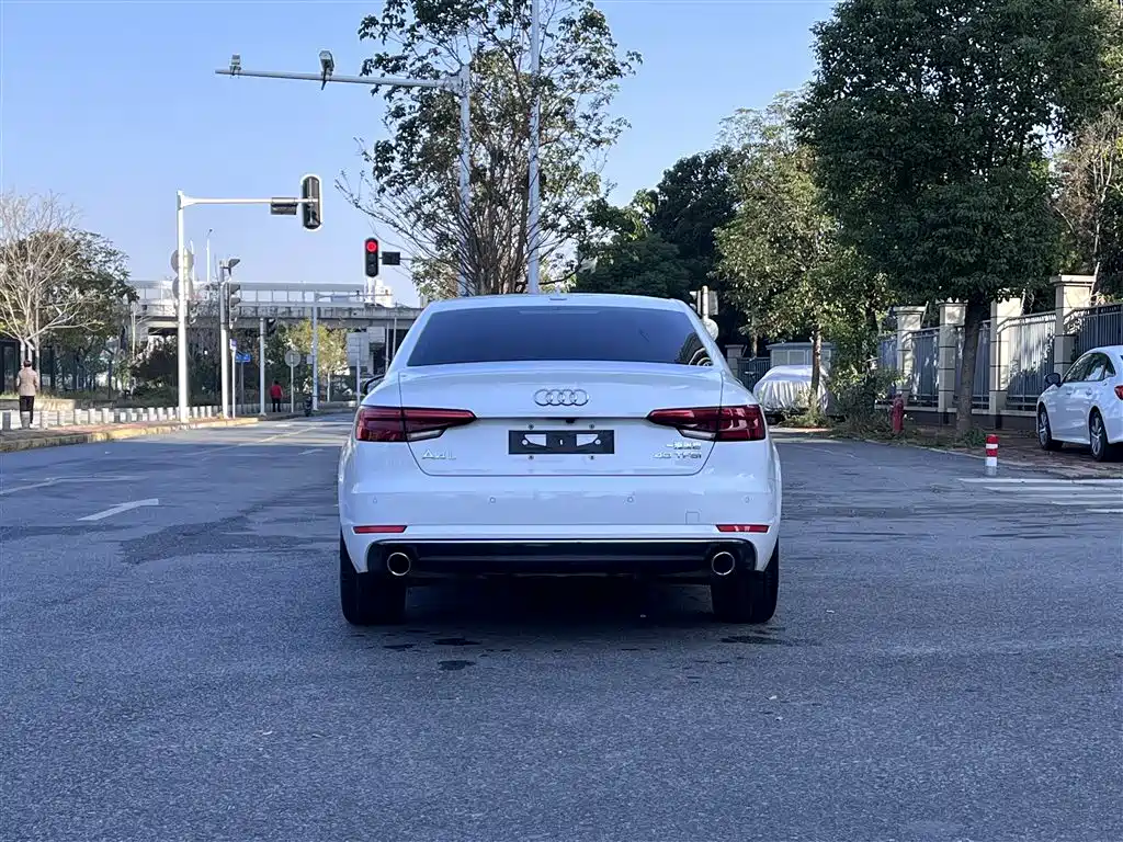 Audi A4L 2017 Plus 40 TFSI Fashion фото 7