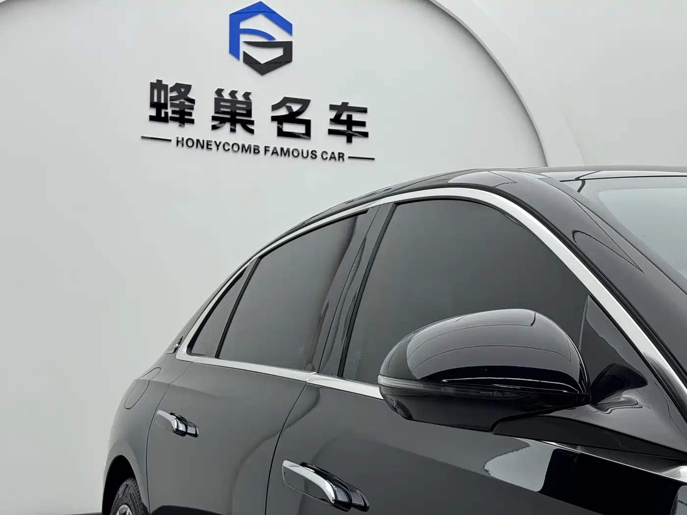 Mercedes-Benz E-Class 2024 E 300 L Fashion фото 7