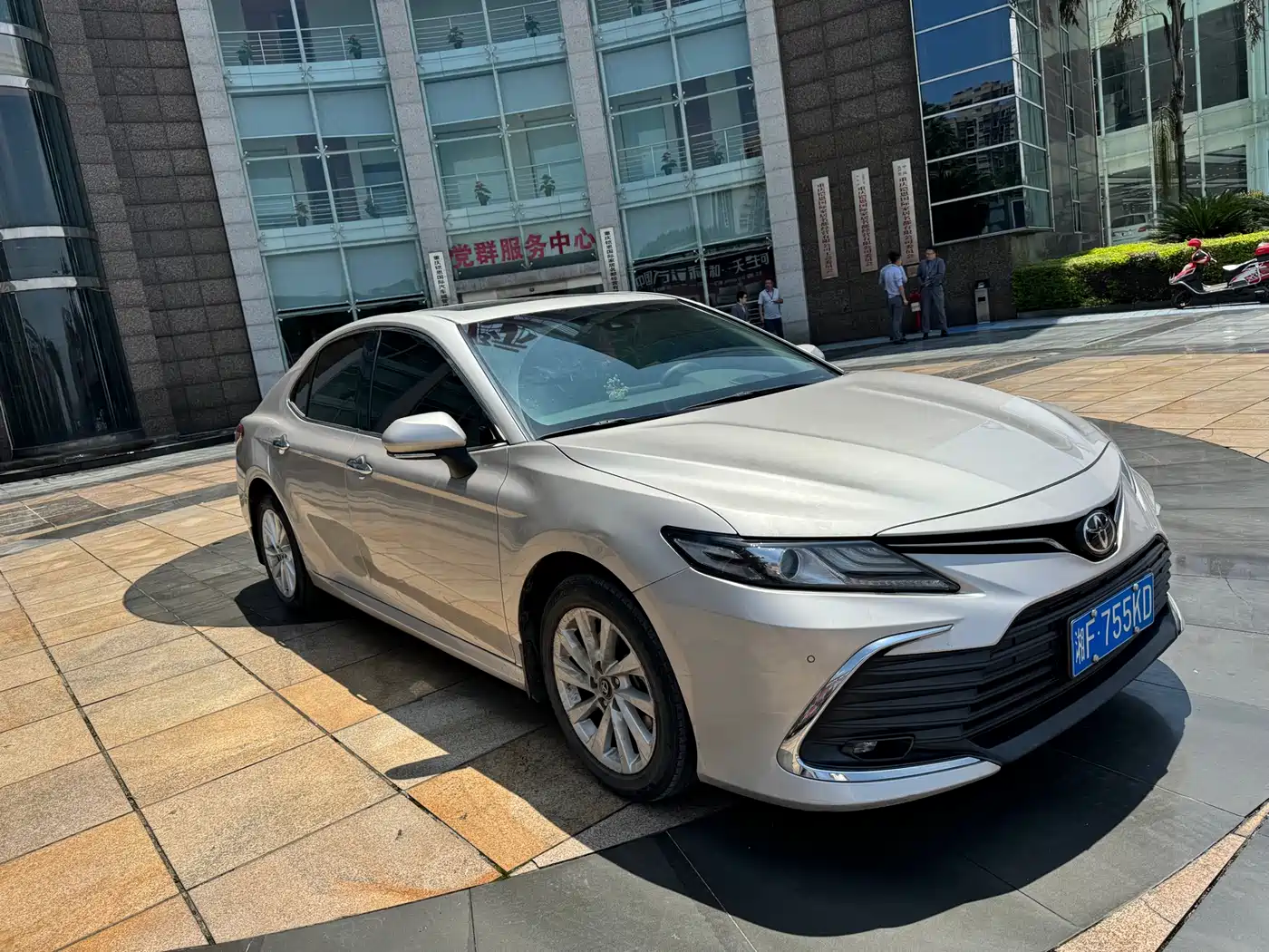 Toyota Camry 2021 2.0G Luxury Edition фото 3