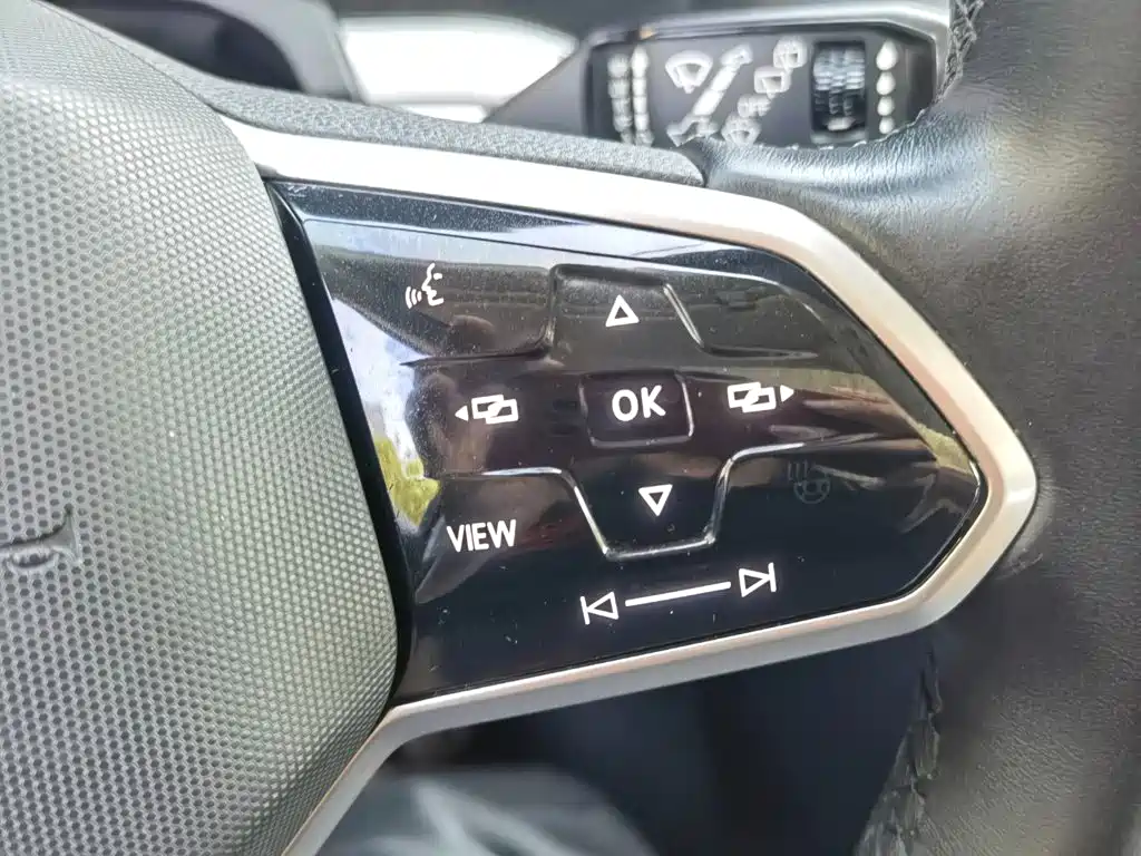 Фото 28 - Volkswagen Touareg