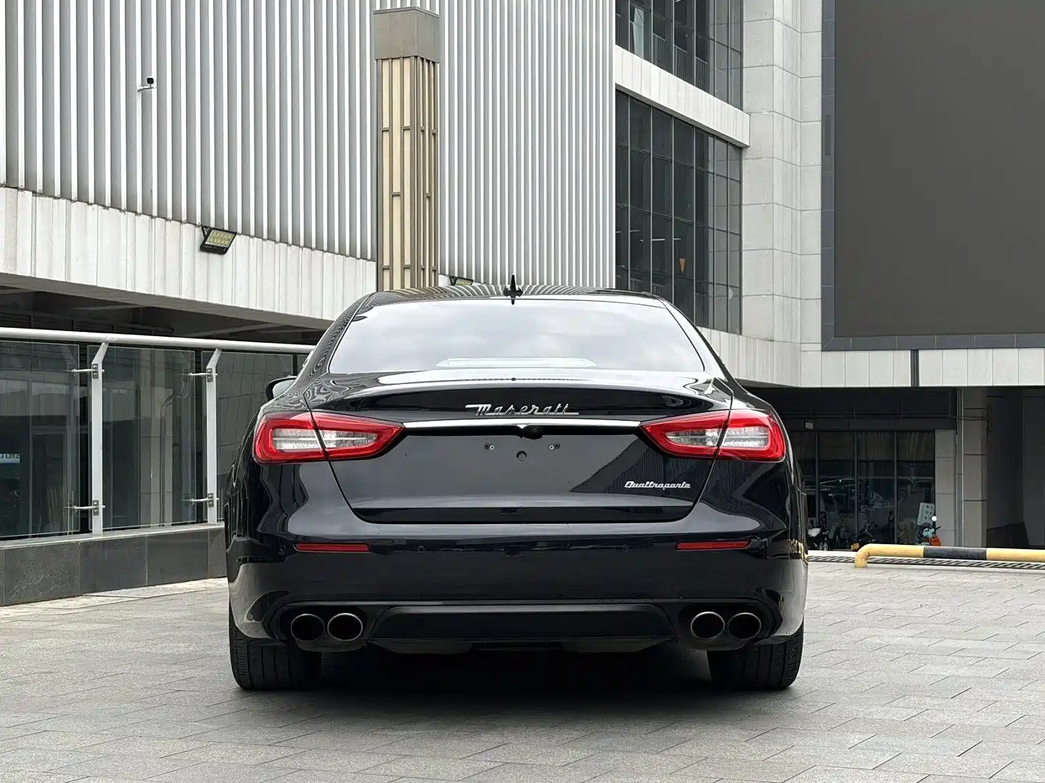 Фото 11 - Maserati Quattroporte