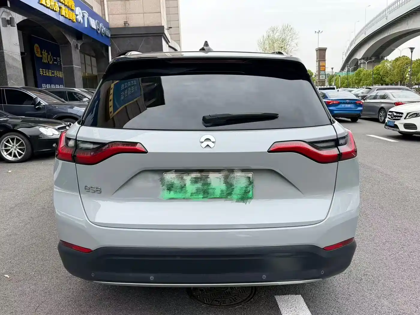 NIO ES8 2019 2018 355KM Base Model 7-Seater Version