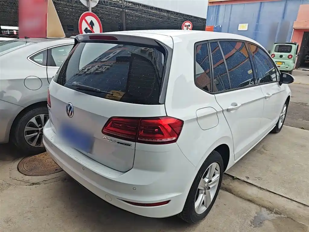 Volkswagen Golf Sportsvan 2018 1.6L Automatic Comfort фото 7