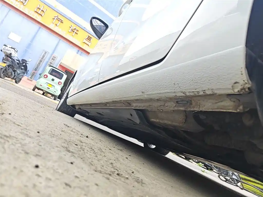 Volkswagen Golf Sportsvan 2018 1.6L Automatic Comfort фото 22
