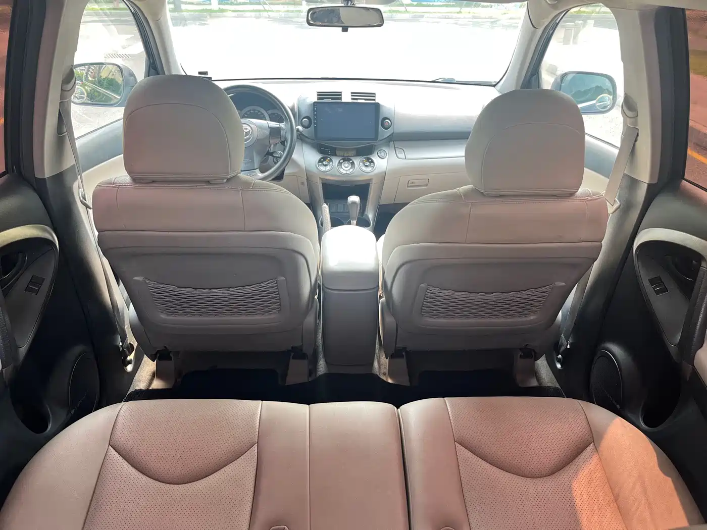 Toyota RAV4 Rongfang 2011 2.0L Automatic Classic Edition фото 21