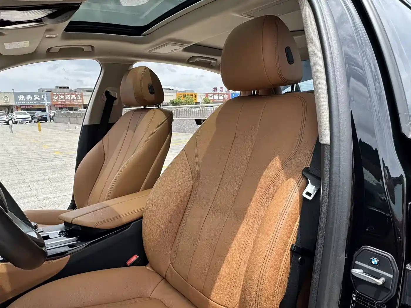 BMW 5 Series 2019 530Li Leading Luxury Package фото 15