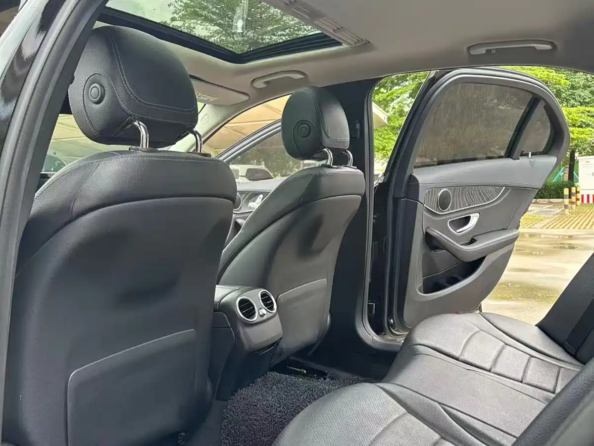 Mercedes-Benz C-Class 2015 C 180 L Sport фото 5