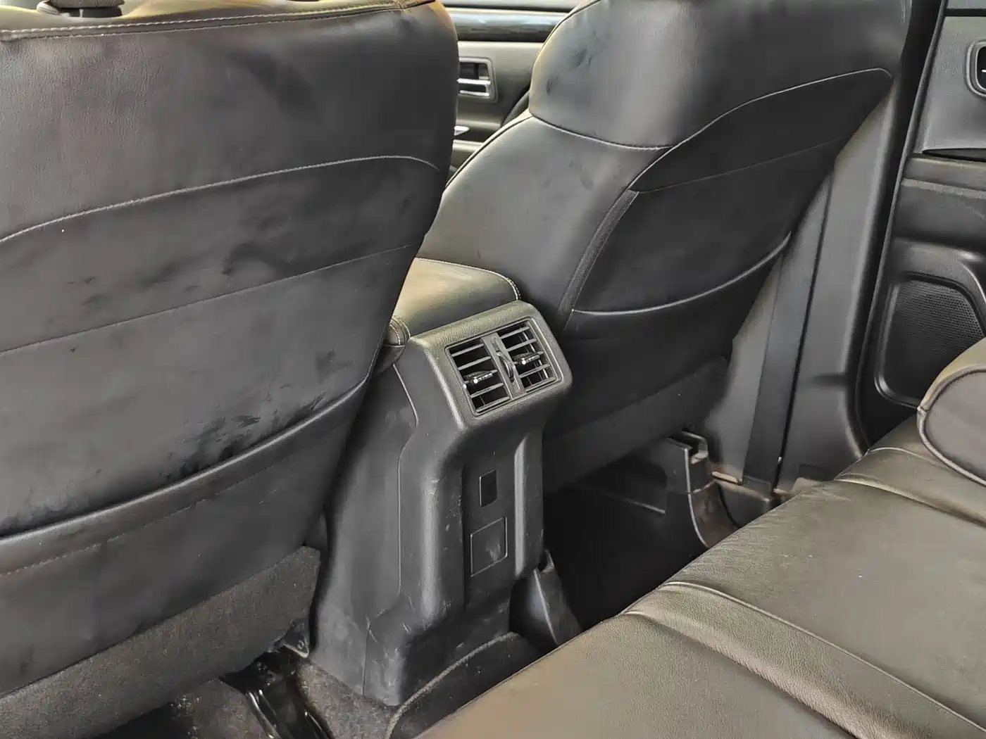 Mitsubishi Outlander 2019 2.4L 4WD Deluxe Edition 5-Seater China VI фото 25