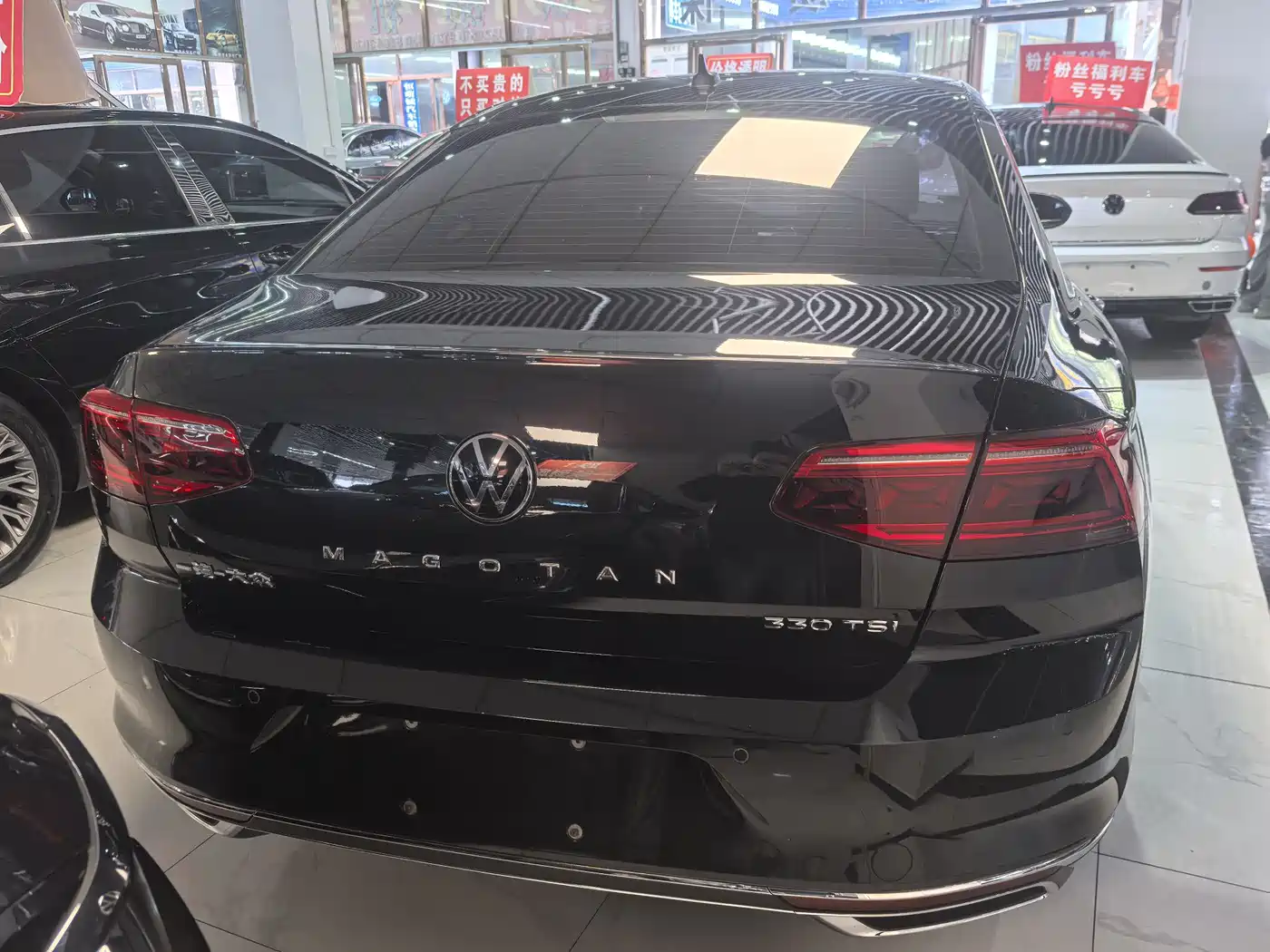 Volkswagen Magotan 2020 330TSI DSG Luxury фото 11