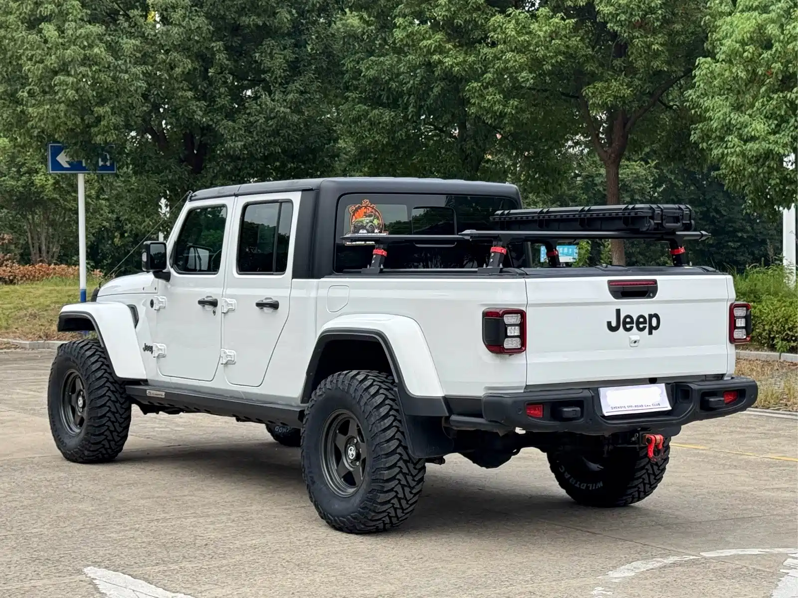 Фото 10 - Jeep Gladiator