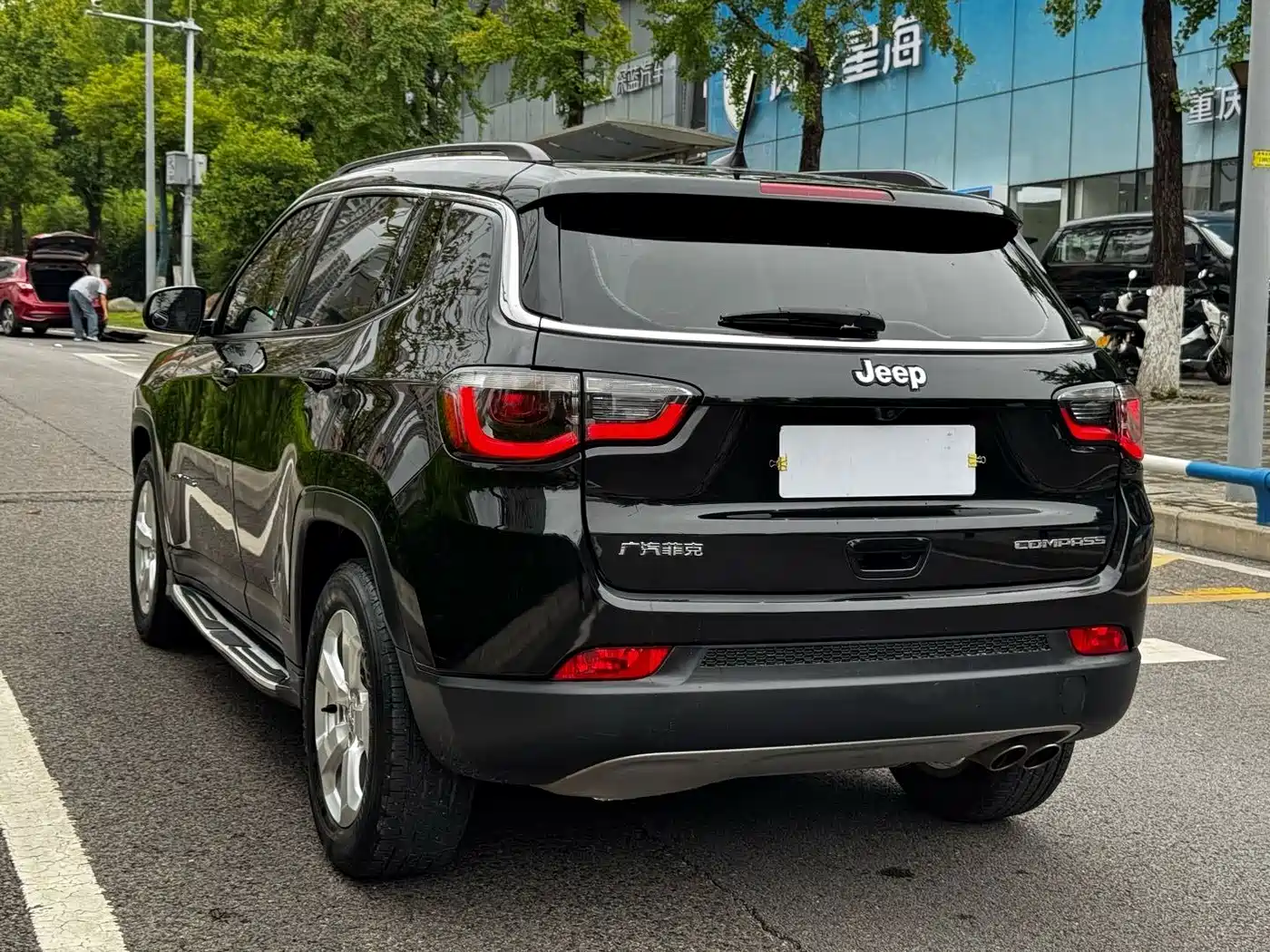 Фото 26 - Jeep Compass