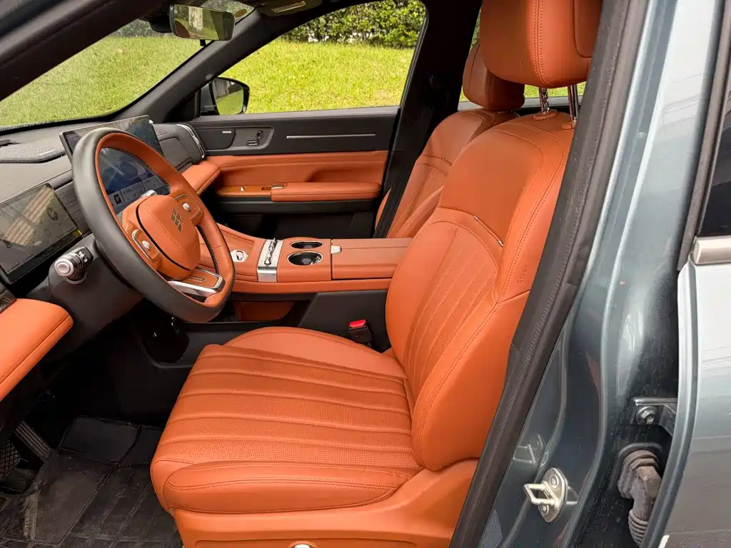 Jetour X70L 2025 2025 2.0T Automatic Flagship 7-Seater
