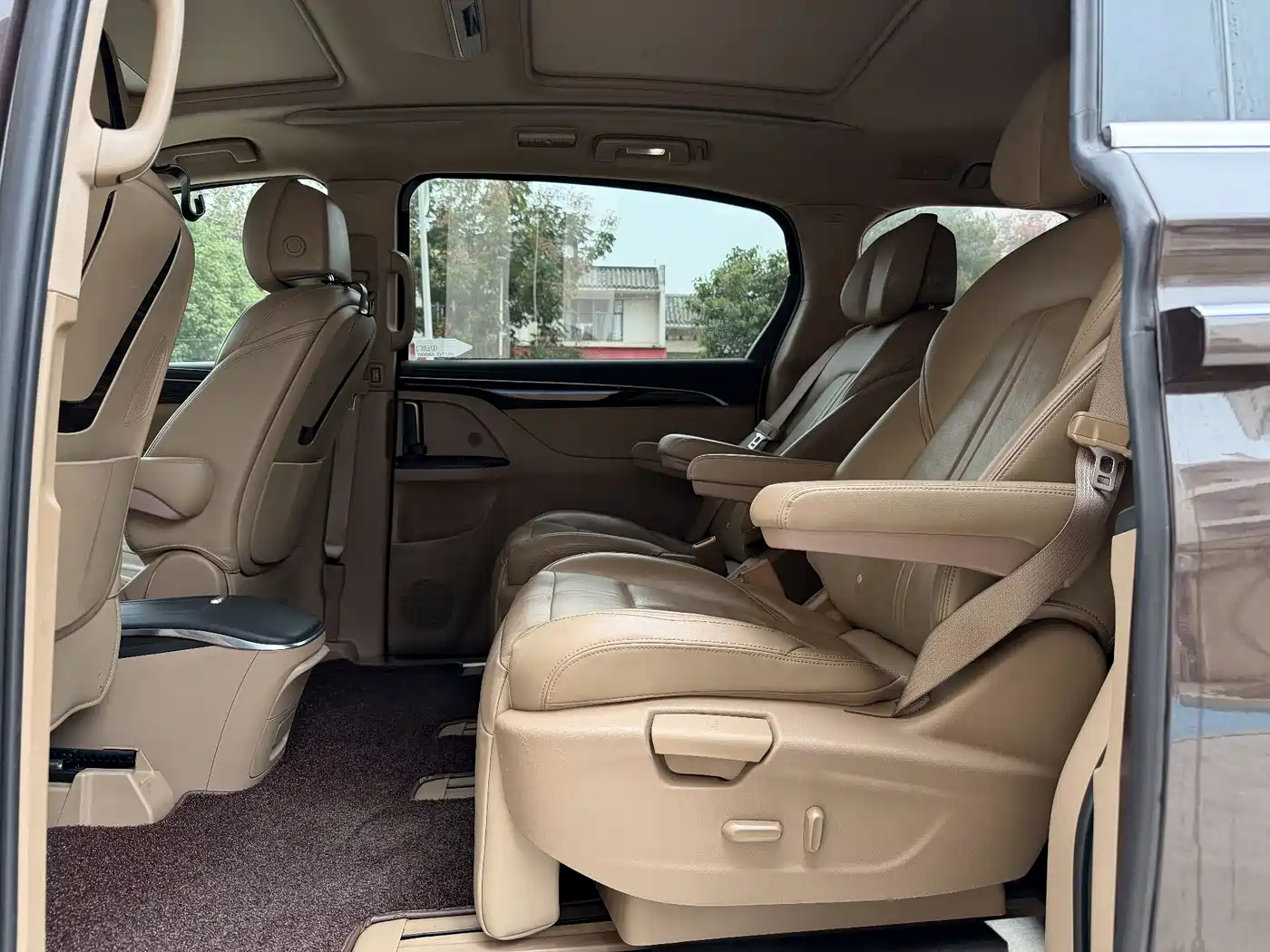 Buick GL8 2017 ES 28T Luxury China V фото 10