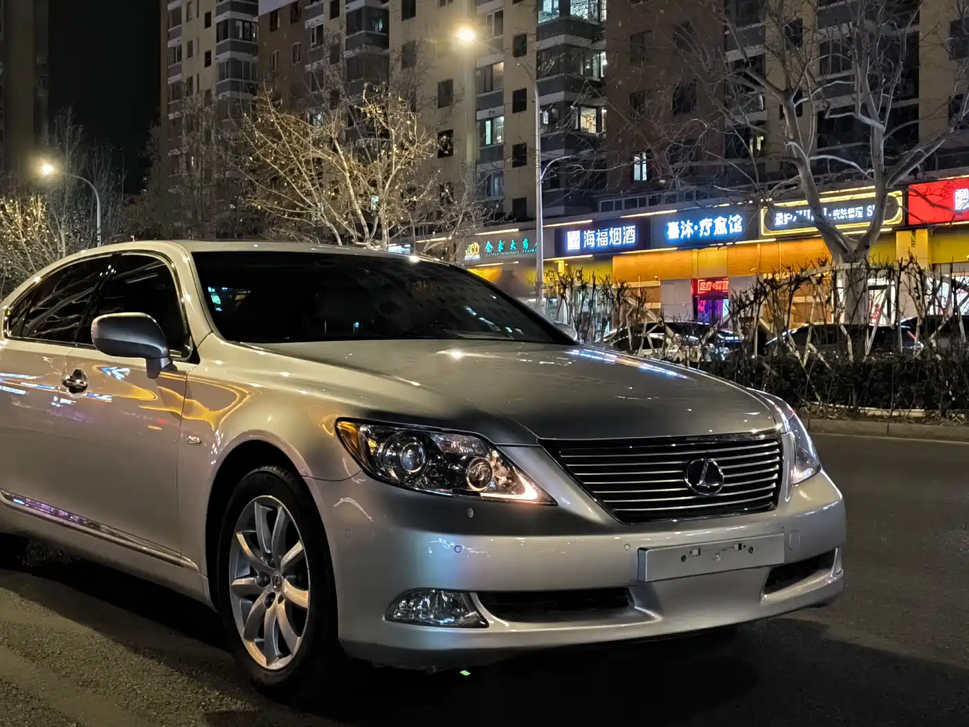 Lexus LS 2006 460L фото 4
