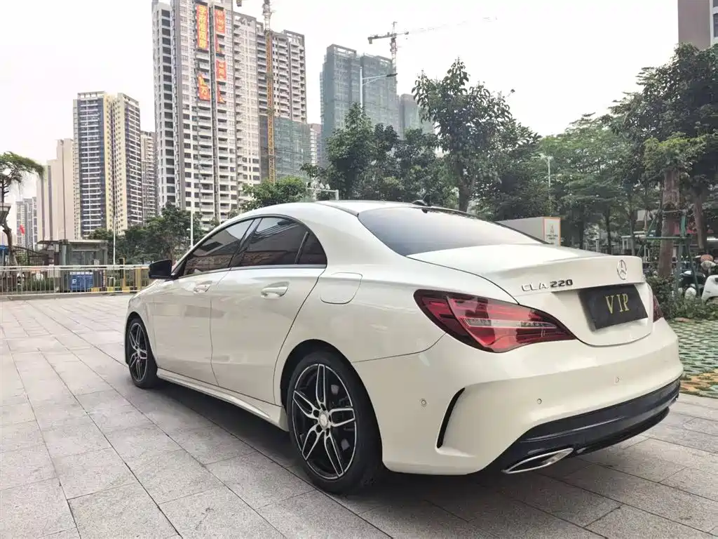 Mercedes-Benz CLA (Import) 2017 CLA 220 4MATIC фото 7