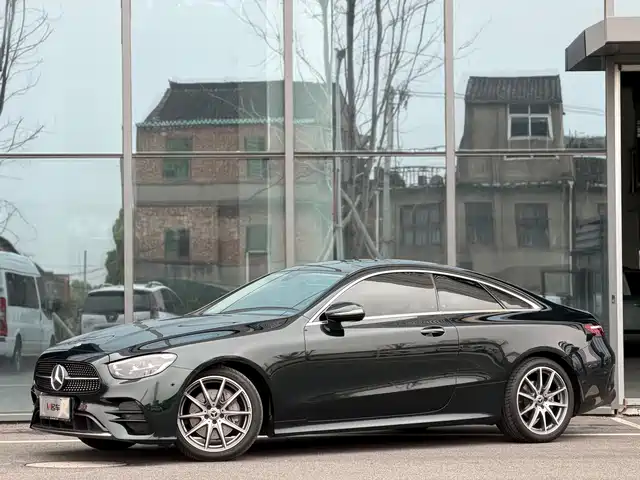 MERCEDES-BENZ E CLASS