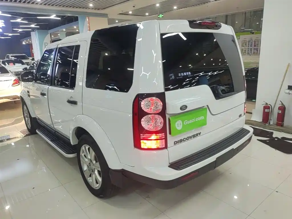 Land Rover Discovery 2015 3.0 SC V6 SE фото 5