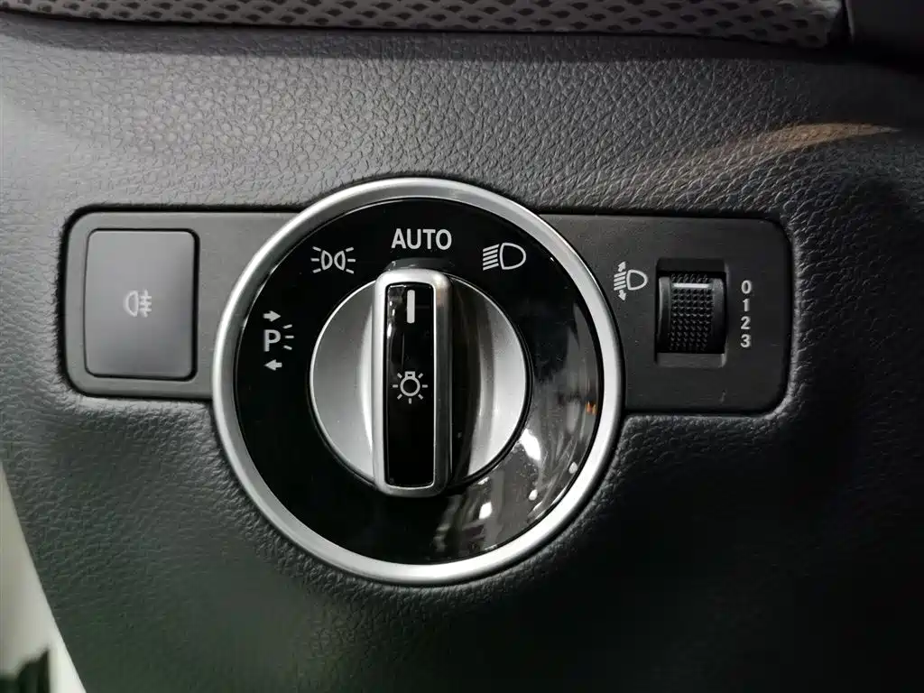 Mercedes-Benz B-Class 2015 B 200 Dynamic фото 21