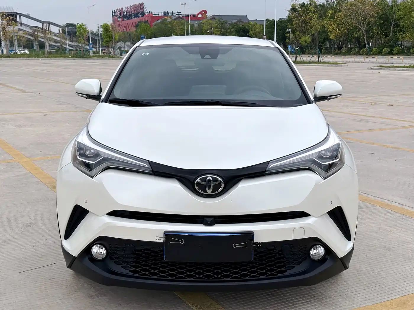 Toyota C-HR 2018 2.0L Luxury Edition China V фото 2