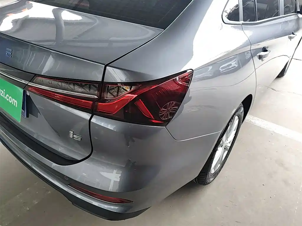 Roewe i5 2025 2023 1.5L Manual Comfort Edition