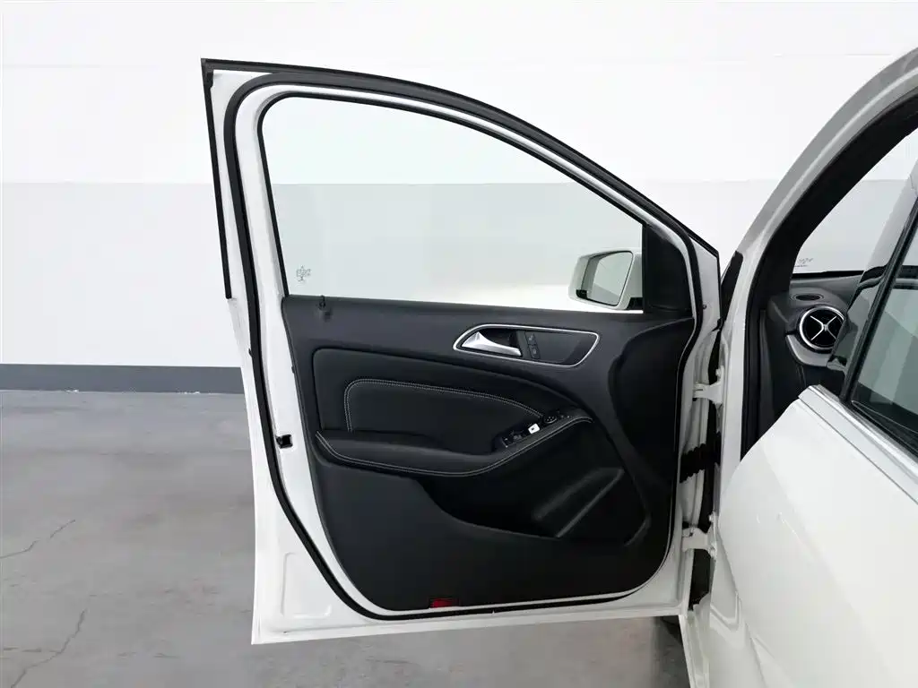 Mercedes-Benz B-Class 2015 B 200 Dynamic фото 8