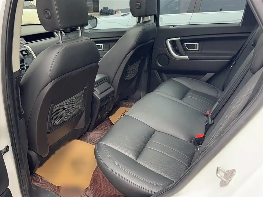 Land Rover Discovery Sport 2019 240PS SE Edition China VI фото 10