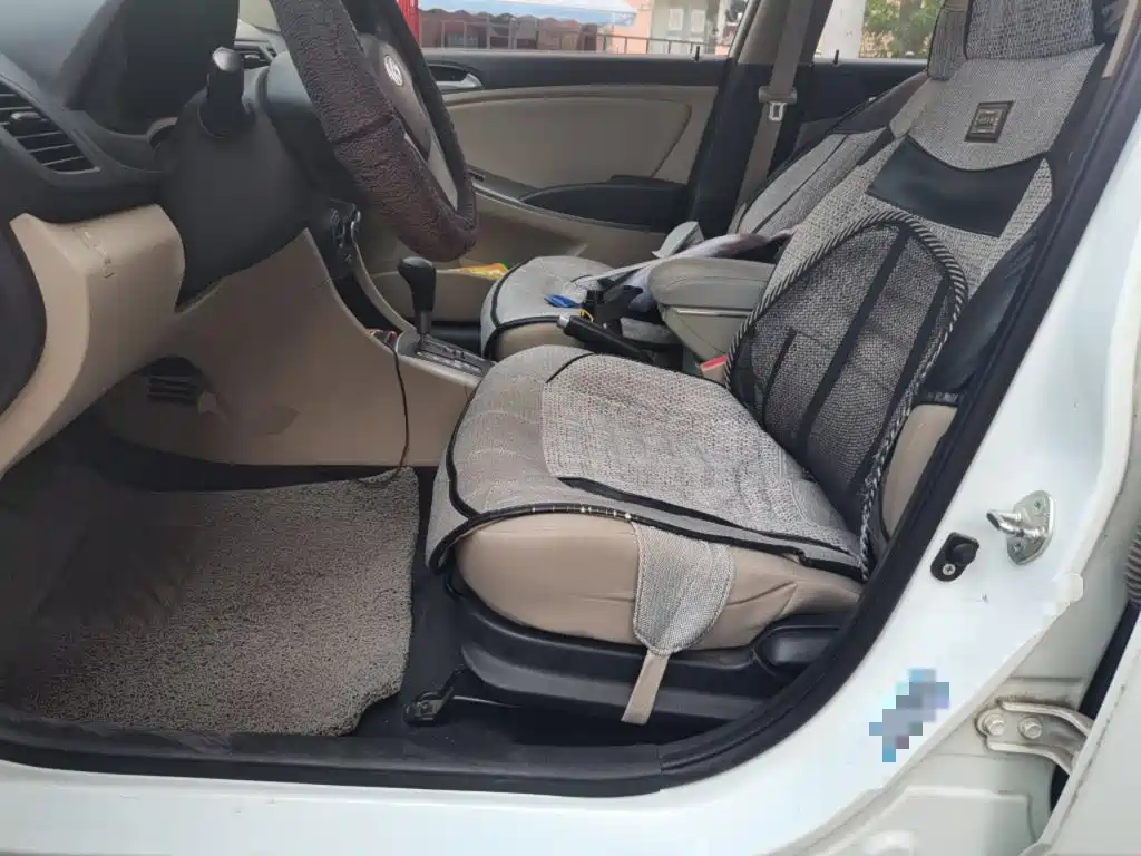 صورة 14 - Hyundai Verna