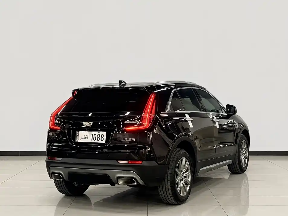 CADILLAC XT4
