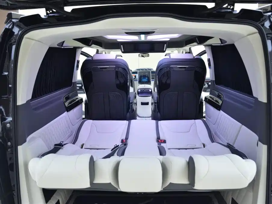 Mercedes-Benz Vito 2023 2.0T Business 7-Seater фото 16