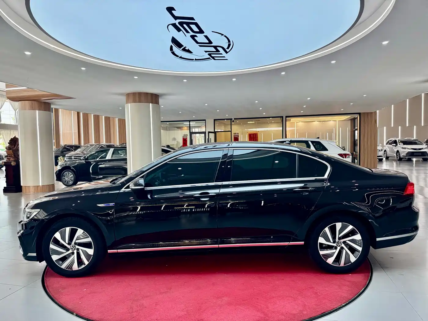 Volkswagen Magotan GTE Plug-in Hybrid 2022 GTE Luxury фото 8