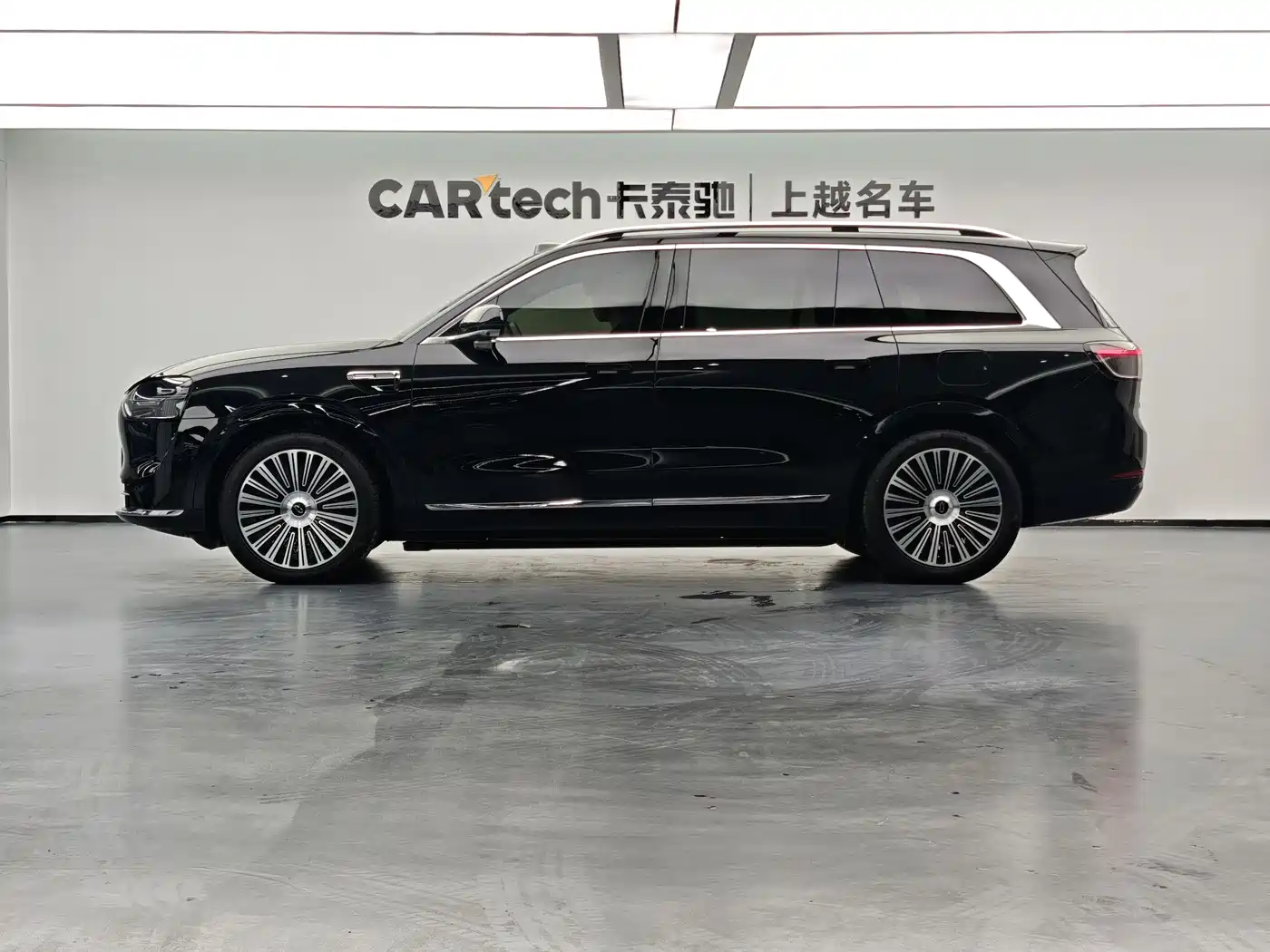 AITO Wenjie AITO M9 2025 Extended Range Ultra 52kWh 6-Seater фото 6