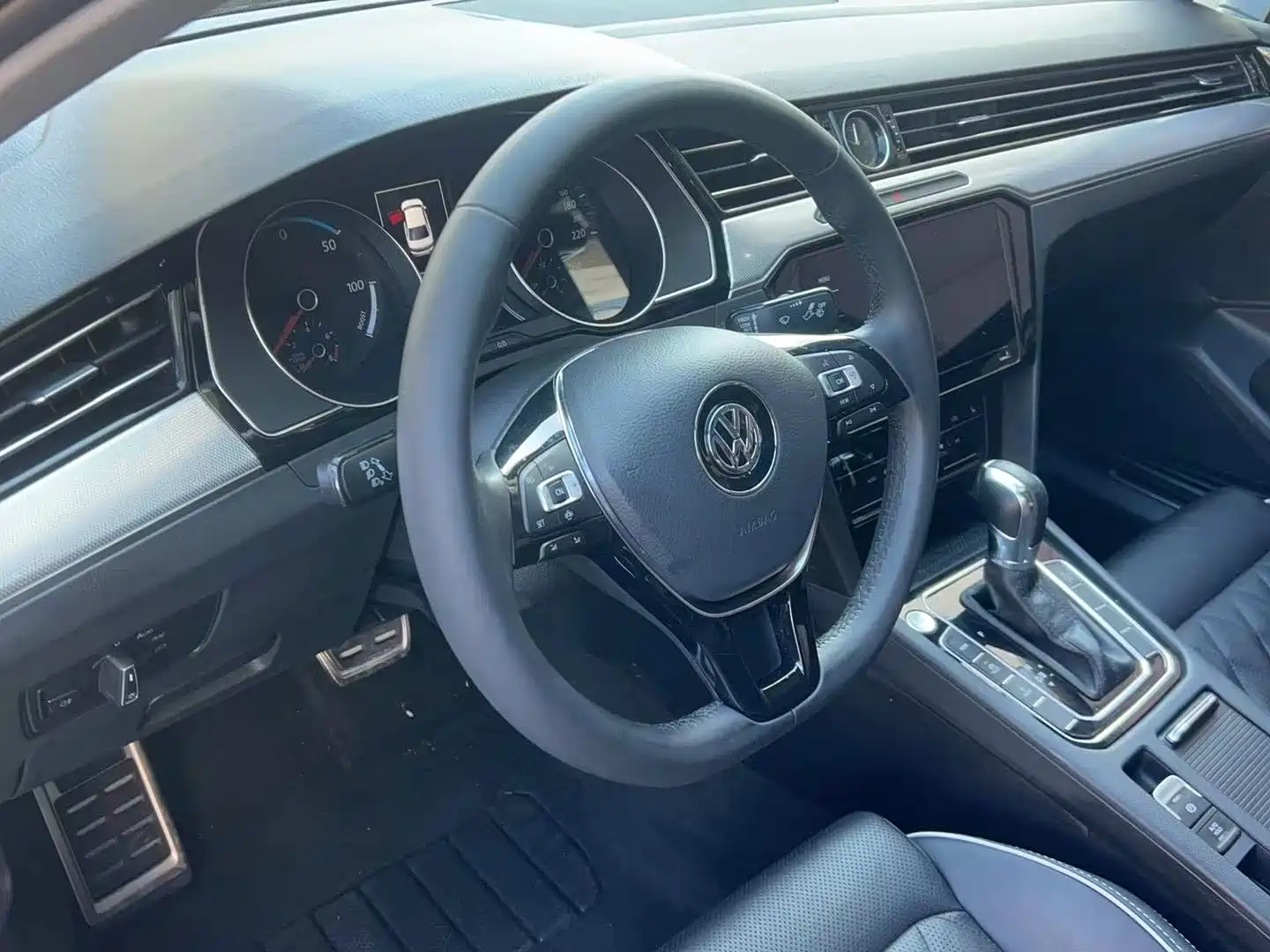 Фото 10 - Volkswagen Magotan GTE Plug-in Hybrid