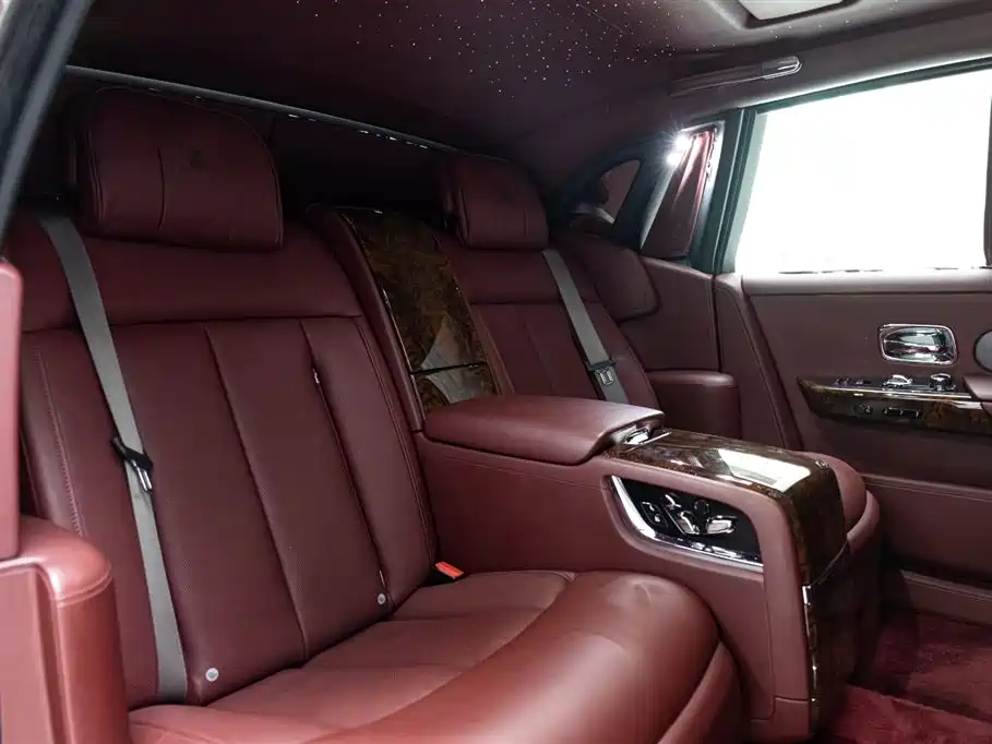 Rolls-Royce Phantom 2019 2018 6.7T Standard Wheelbase Version