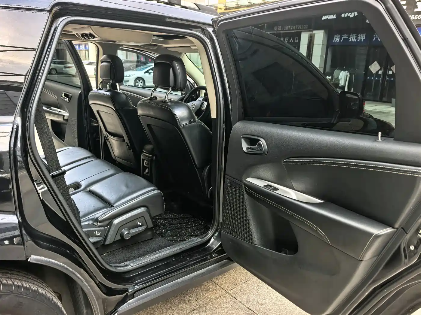 Dodge Journey 2013 2013 Model 2.4L 2WD Premium Edition