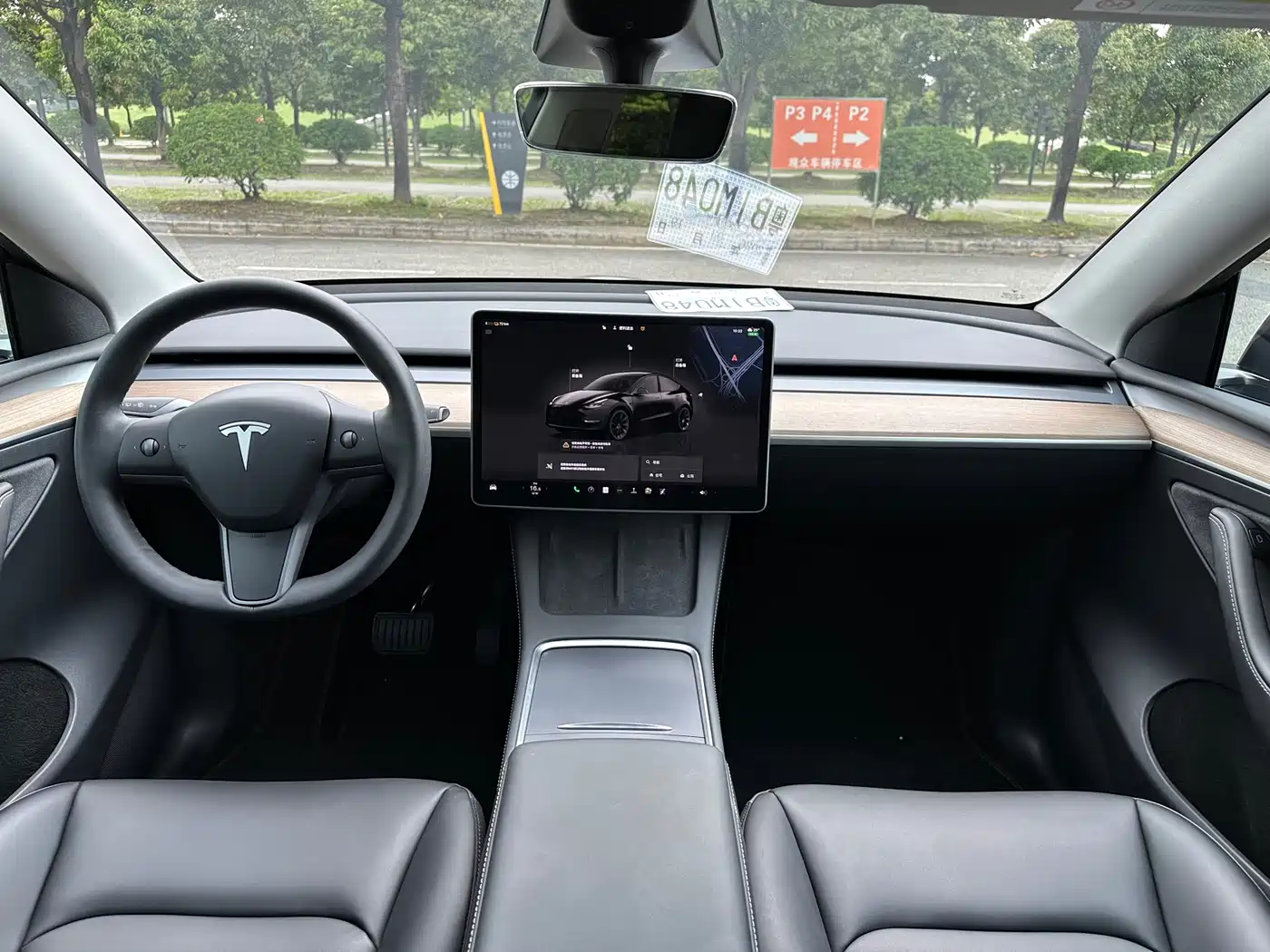 TESLA MODEL Y