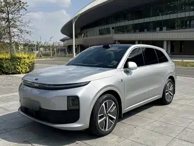Li Auto L6