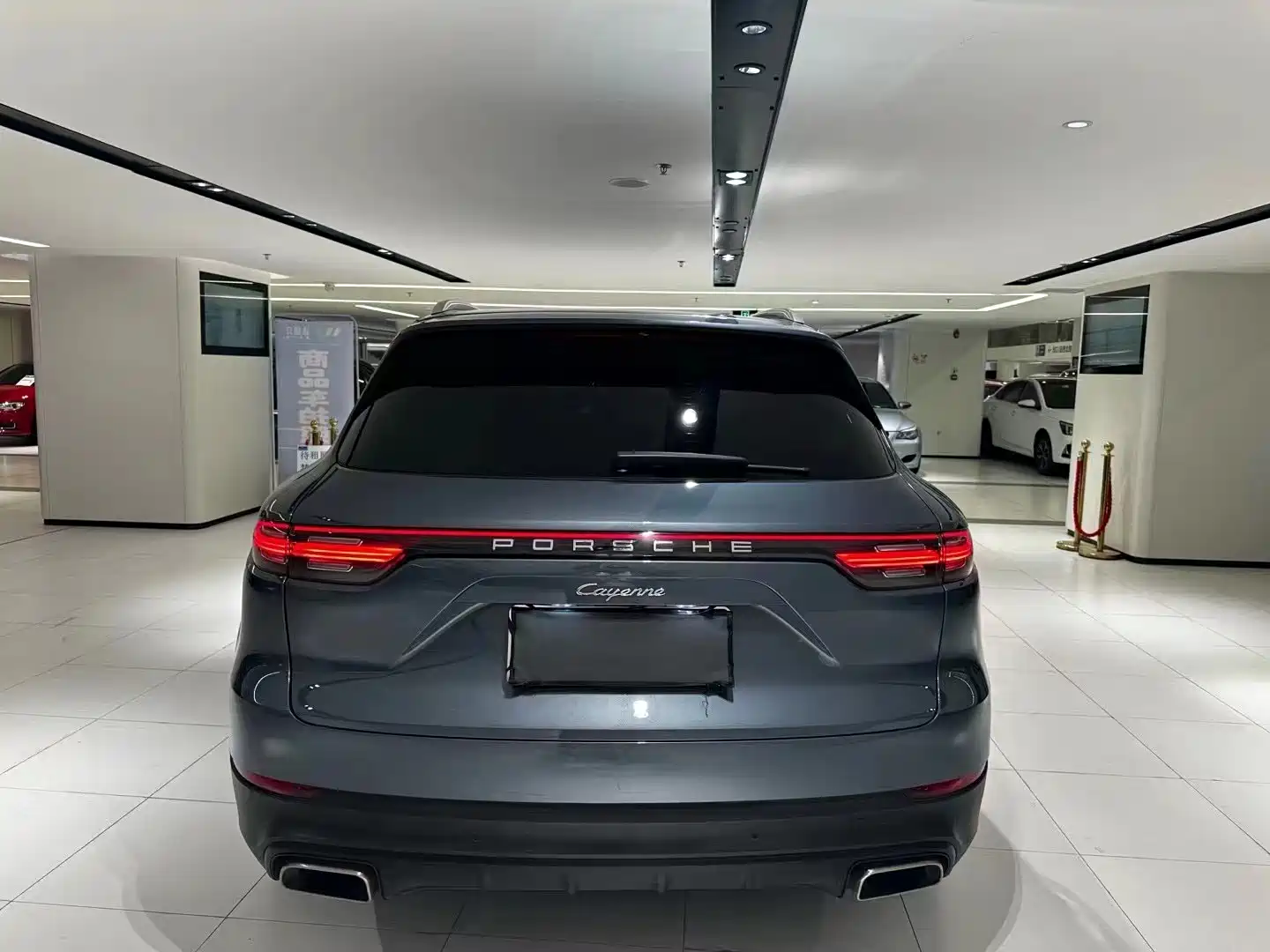 Фото 8 - Porsche Cayenne